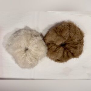 NWOT Set of 2 Realistic Faux Fur Hair Scrunchies